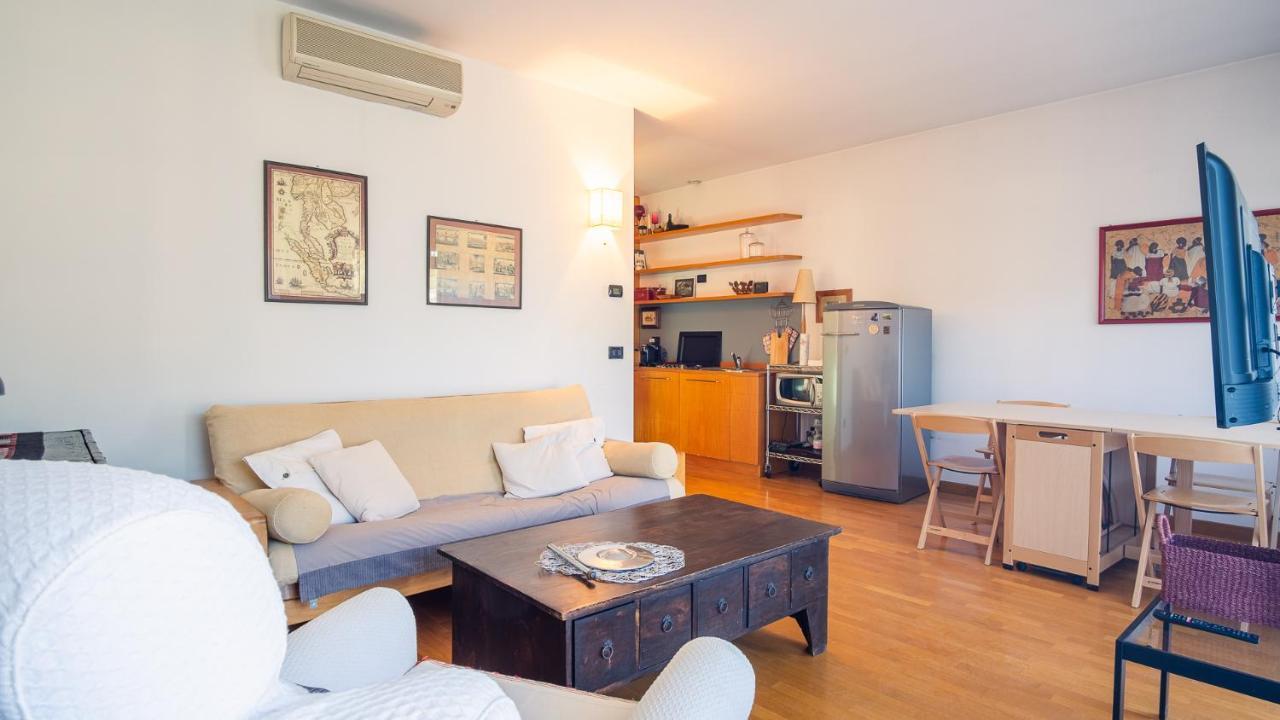 The Zodiac Apartment - Italian Homing Sirmione Kültér fotó