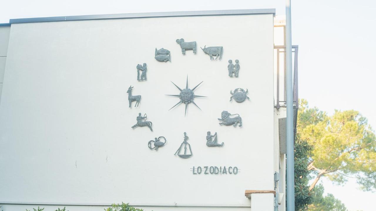 The Zodiac Apartment - Italian Homing Sirmione Kültér fotó