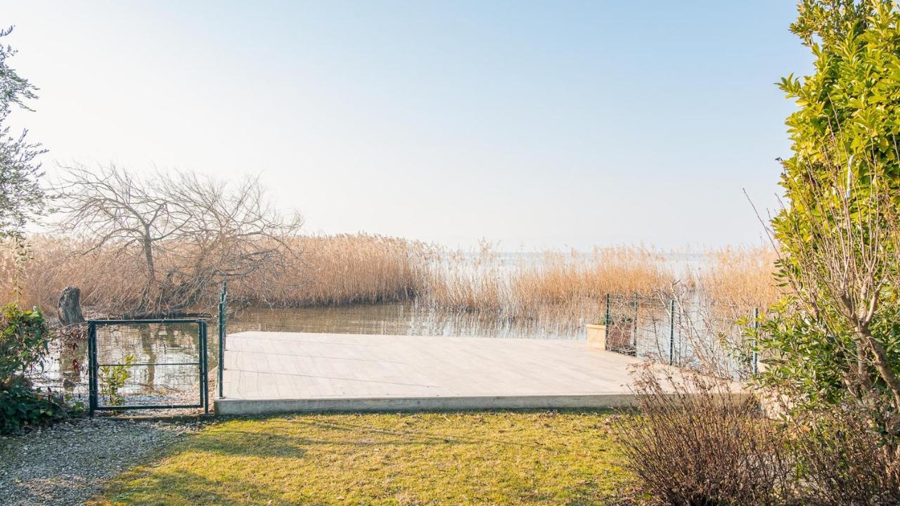 The Zodiac Apartment - Italian Homing Sirmione Kültér fotó