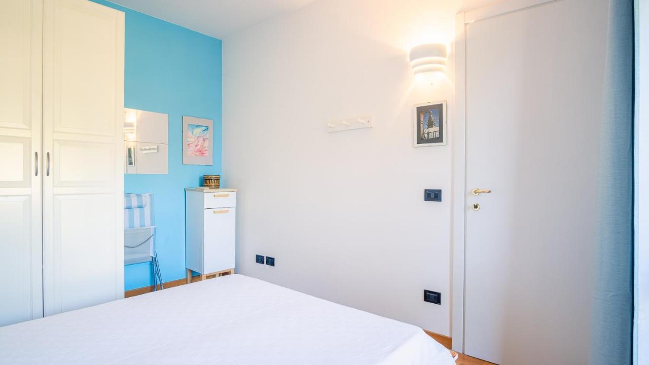 The Zodiac Apartment - Italian Homing Sirmione Kültér fotó